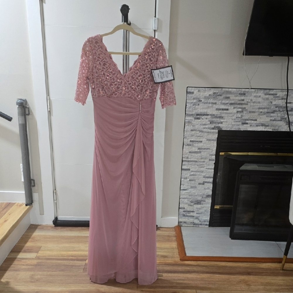 Betsy & Adam 10P Evening Gown